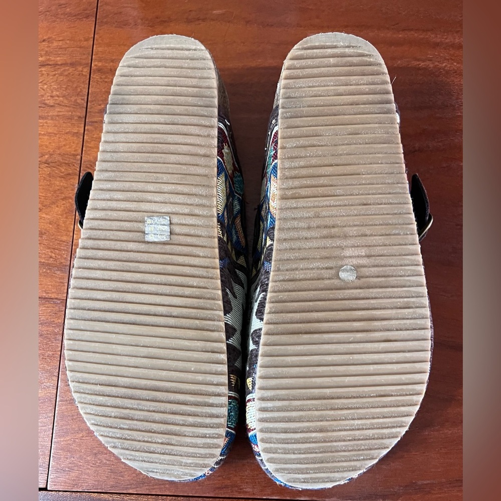 Dirty Laundry Mystify Platform Boho Southwestern Pattern Multicolor Aztec Clogs - Picture 12 of 15